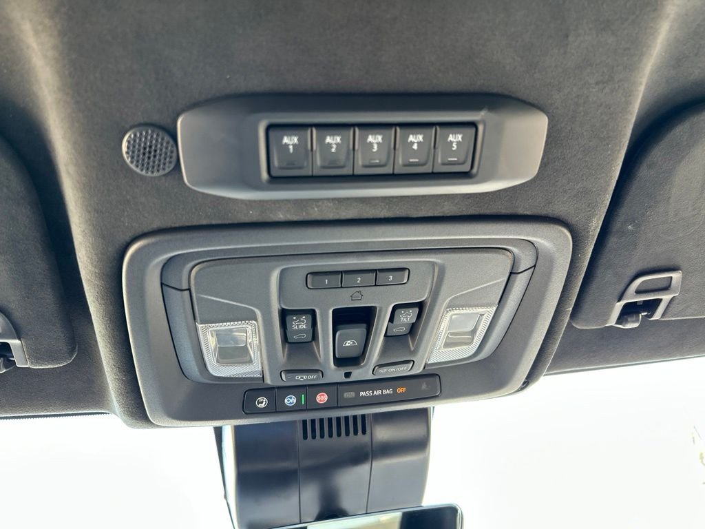 Used 2024 Onyx Black GMC AT4X image 31