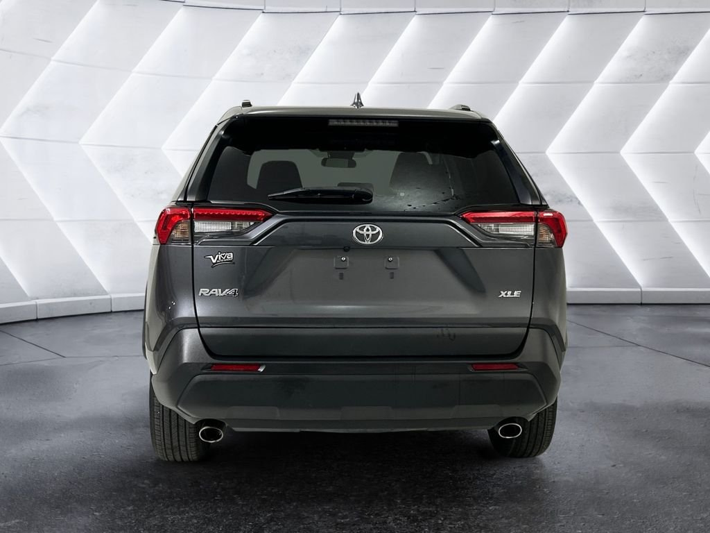Used 2024 Gray Toyota XLE image 5