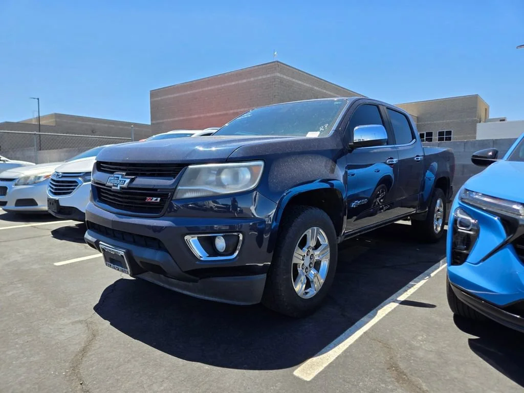 Used 2018 CENTENNIAL BLUE METALLIC Chevrolet 4WD Z71 image 2
