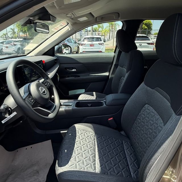 New 2026 Canyon Bronze Metallic Nissan SV image 28