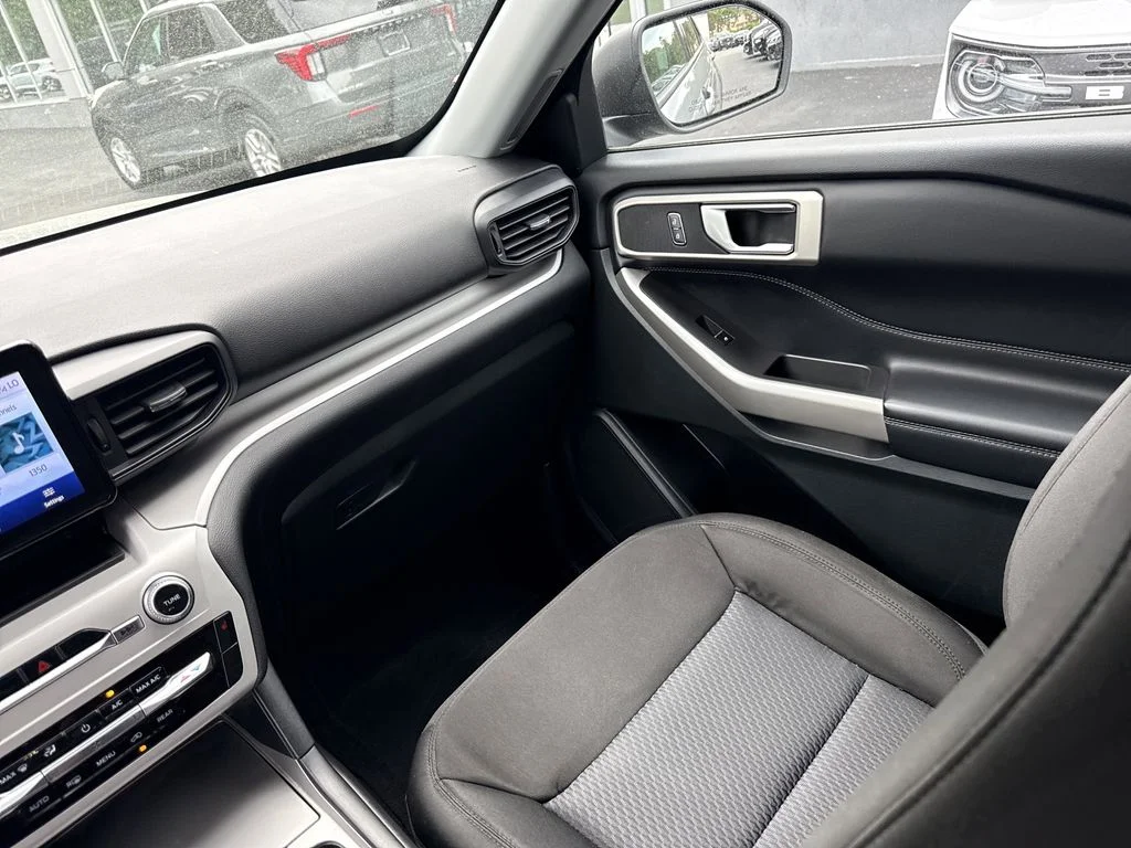 Used 2023 Silver Metallic Ford XLT image 14