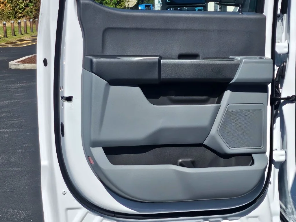 New 2027 White Ford XL image 33