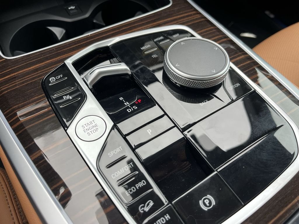 New 2026 Gray Metallic BMW xDrive40i image 20