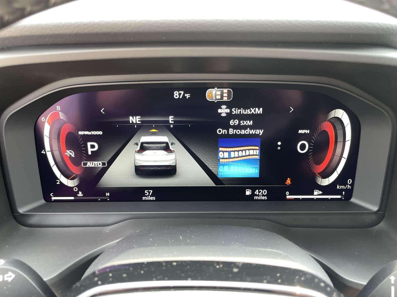New 2026 Everest White Pearl/Super Black Nissan Platinum image 3