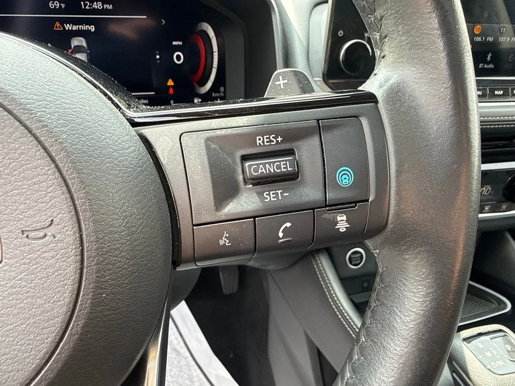 Used 2021 Gray Nissan Platinum image 30