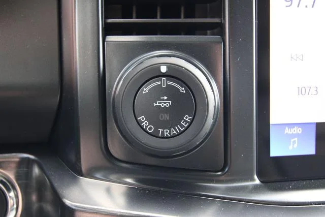 New 2026 Agate Black Metallic Ford F-350® Lariat® image 30