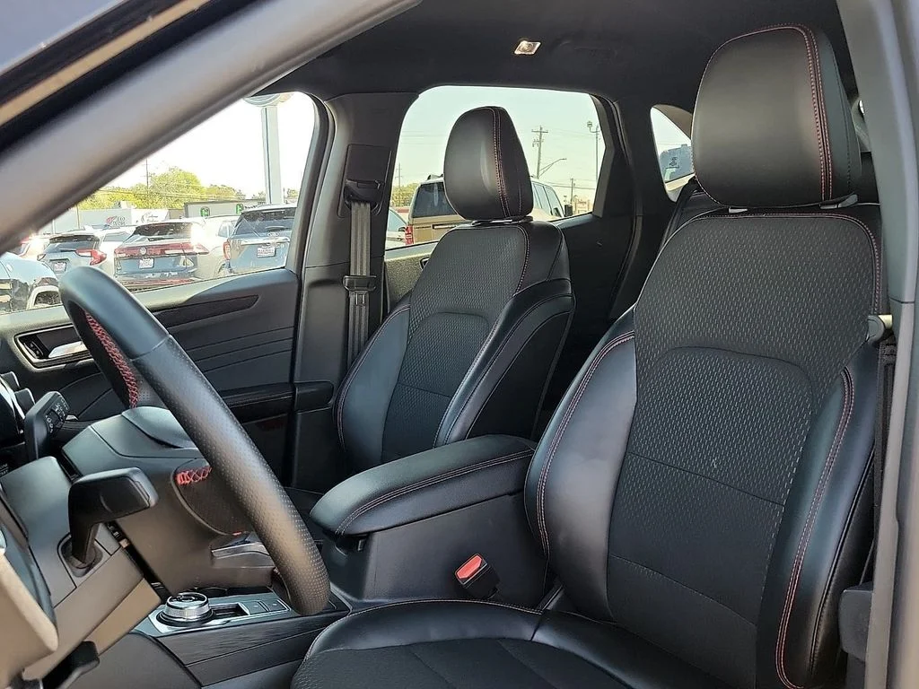 Used 2025 Black Metallic Ford ST-Line image 12