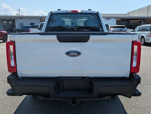 Used 2026 Oxford White Ford XL image 4