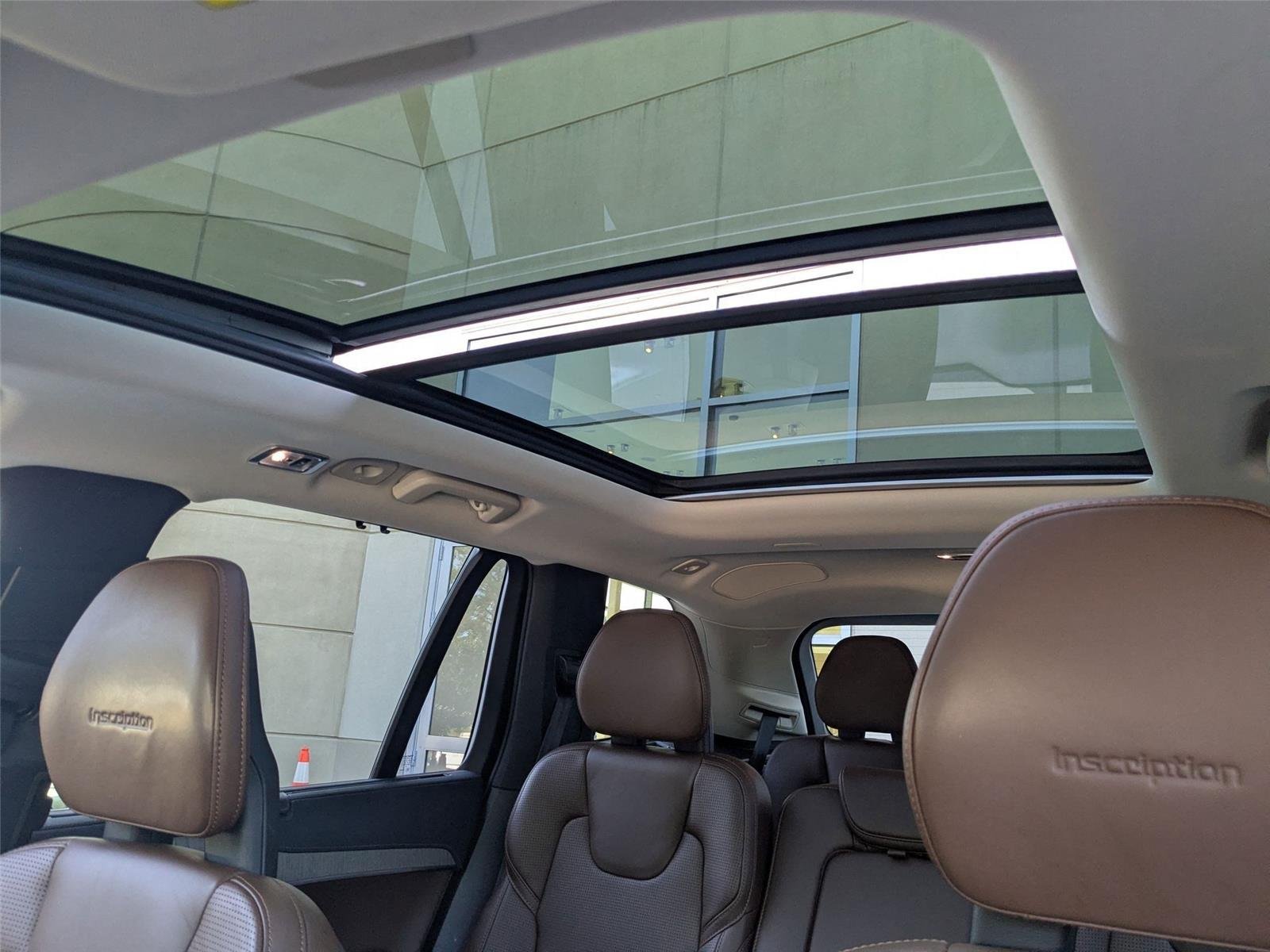 Used 2020 Thunder Grey Metallic Volvo Inscription image 39