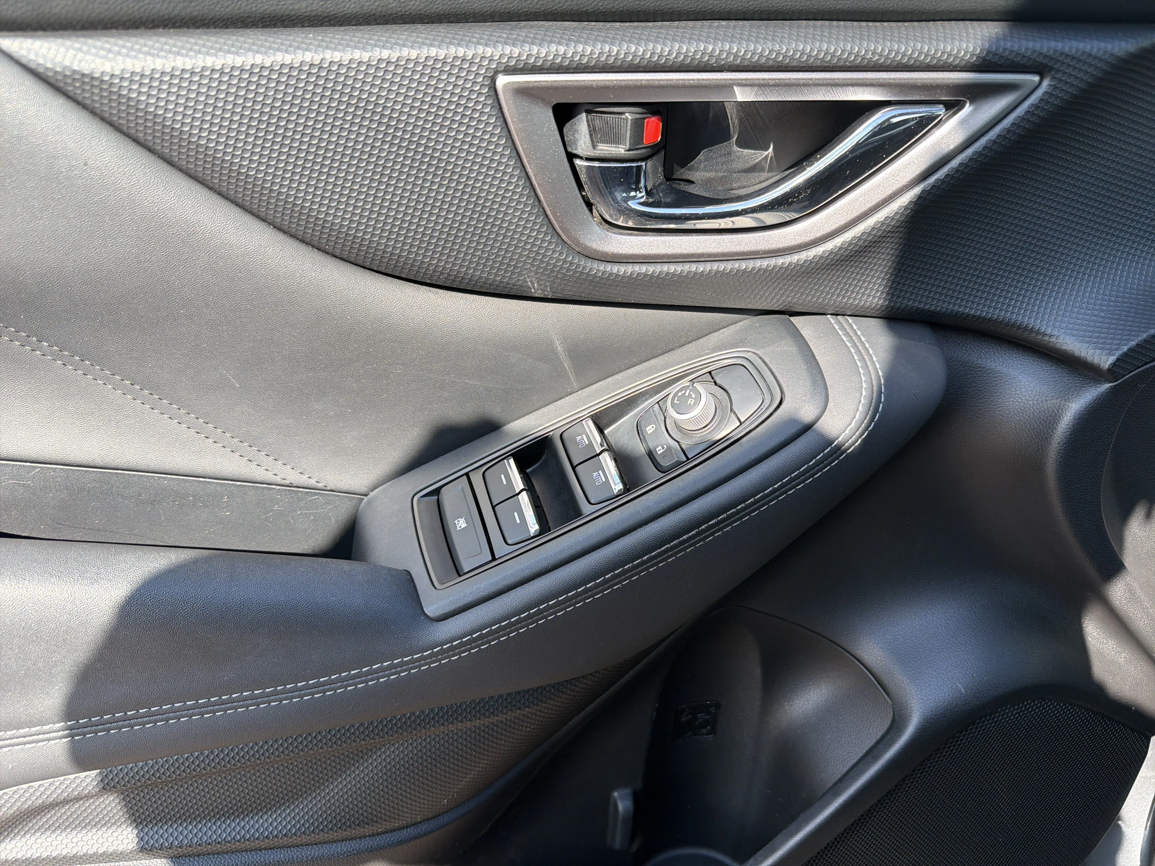Used 2021 Magnetite Gray Metallic Subaru Limited image 18