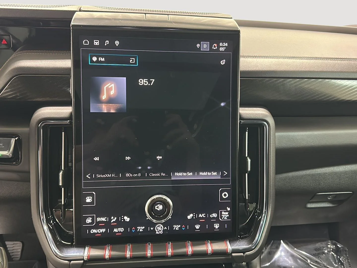 Used 2025 Summit White GMC AT4 image 12