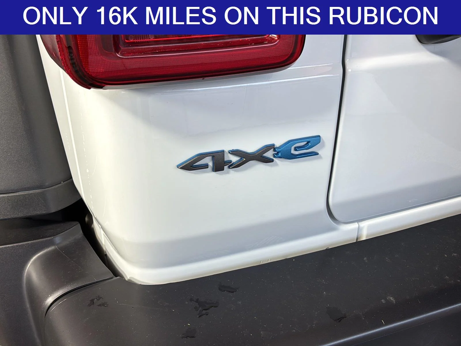 Used 2025 Bright White Clearcoat Jeep Rubicon image 7
