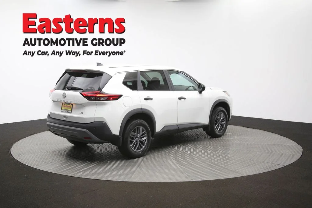 Used 2023 White Nissan S image 42