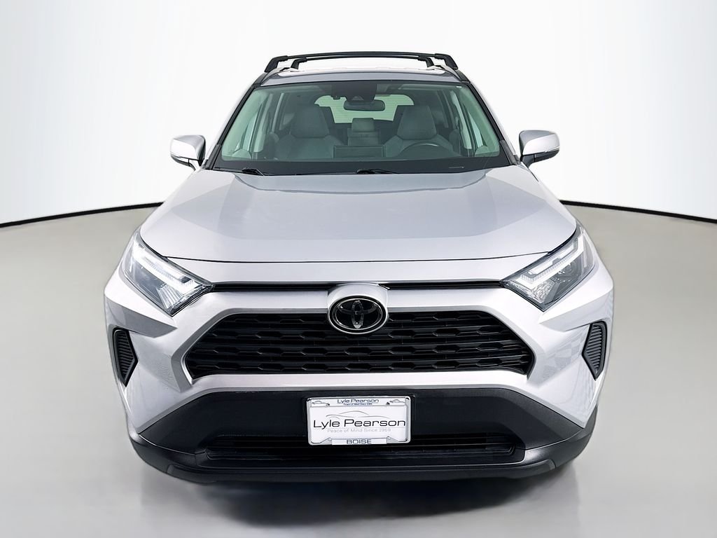 Used 2022 Silver Toyota XLE image 6