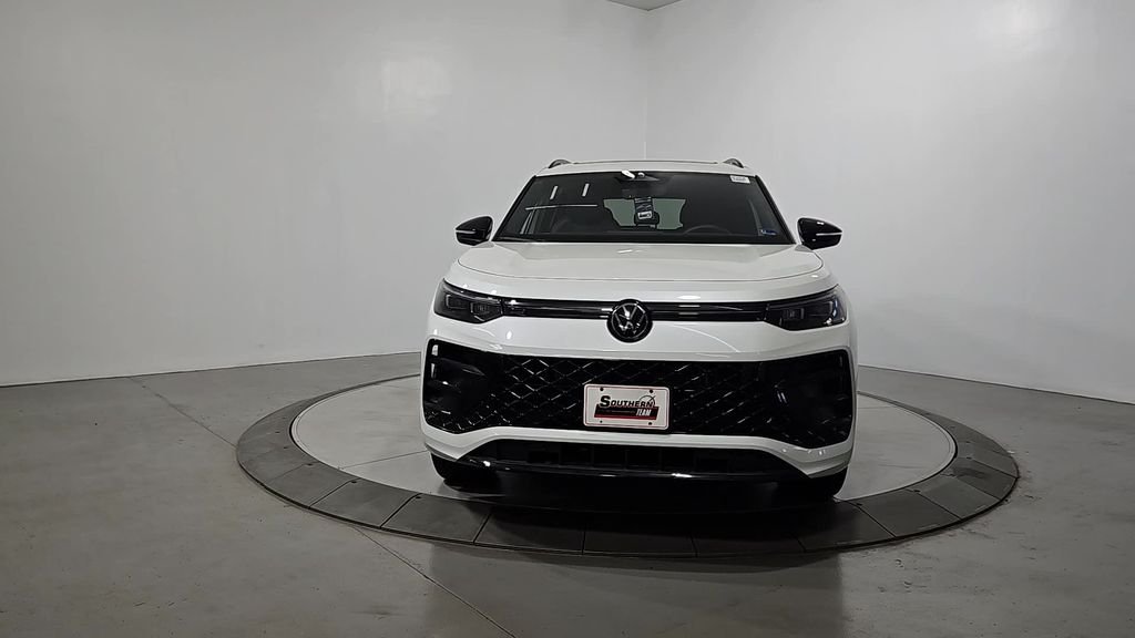 New 2026 White/off-white Volkswagen SE R-Line Black image 4