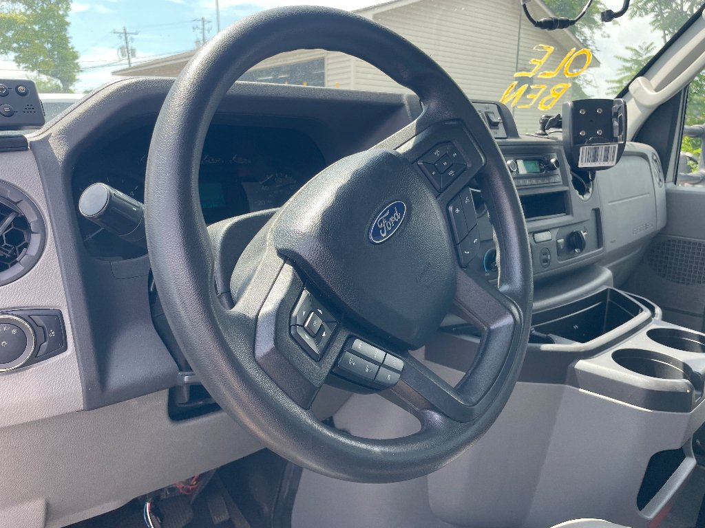 Used 2024 Oxford White Ford Base image 7