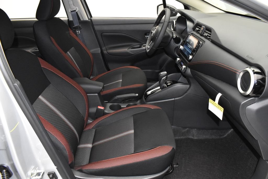 2025 Nissan Versa Sedan SR - Photo 23