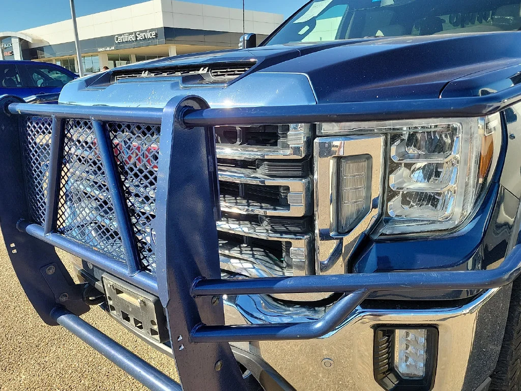Used 2020 PACIFIC BLUE METALLIC GMC SLT image 4