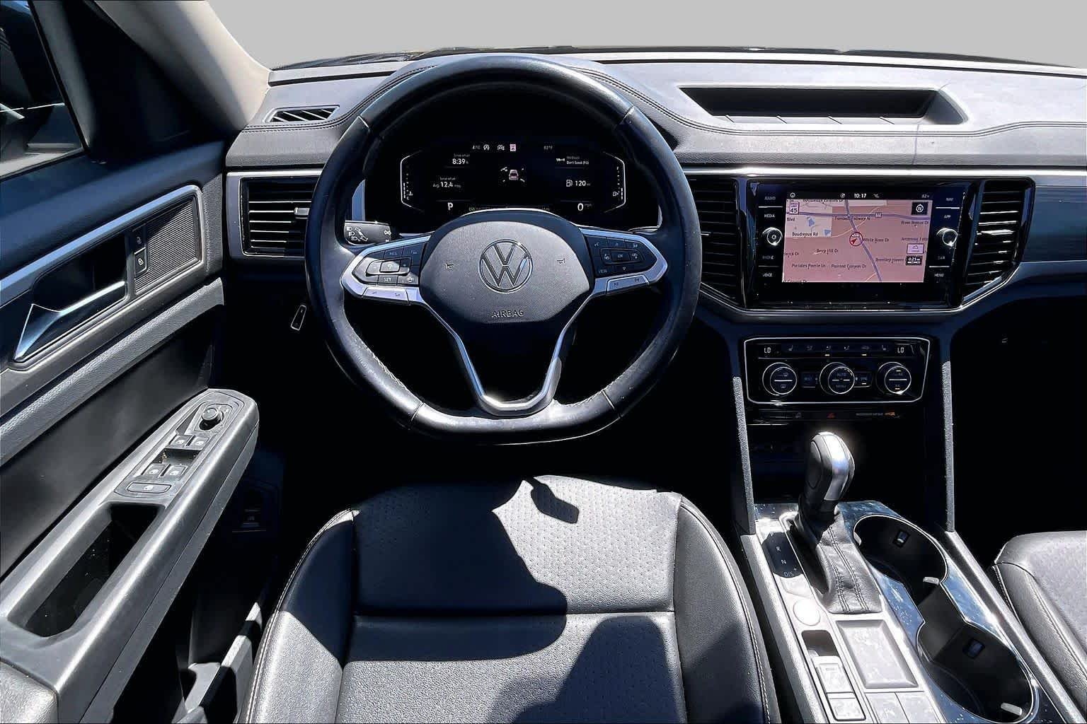 Used 2021 Racing Green Volkswagen 3.6L V6 SEL image 6