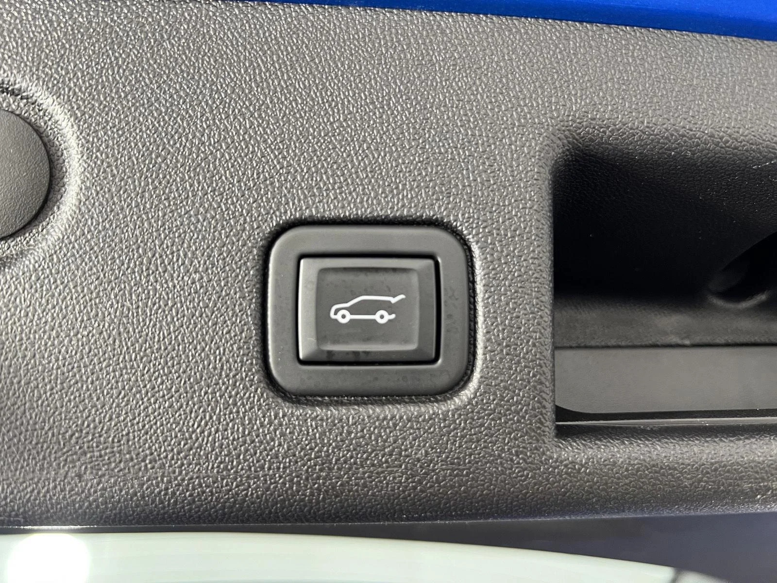 Used 2024 Riptide Blue Metallic Chevrolet LT image 21