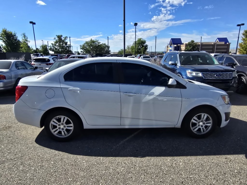 Used 2014 Summit White Chevrolet LT image 7