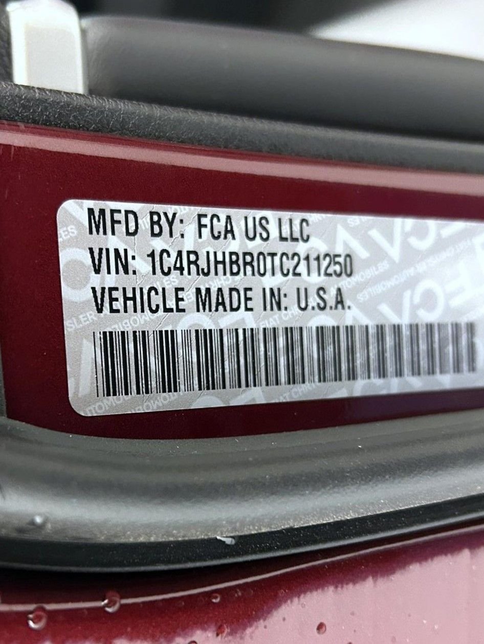 New 2026 Velvet Red Pearl-Coat Exterior Paint Jeep Limited image 25