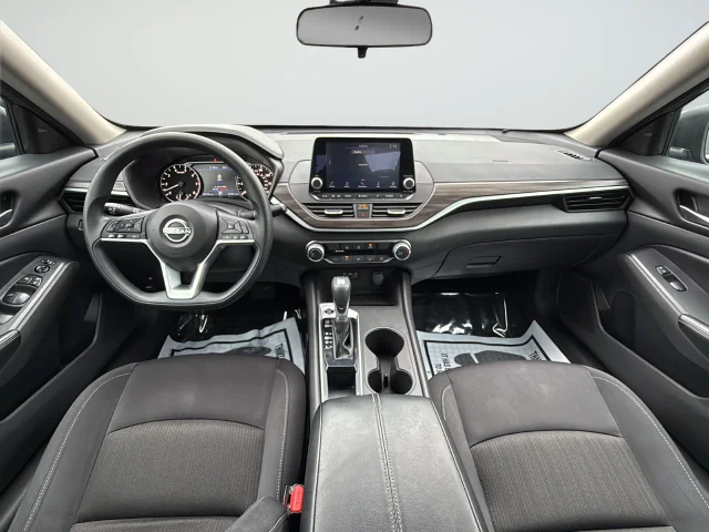 Used 2025 Gray Nissan 2.5 SV image 9