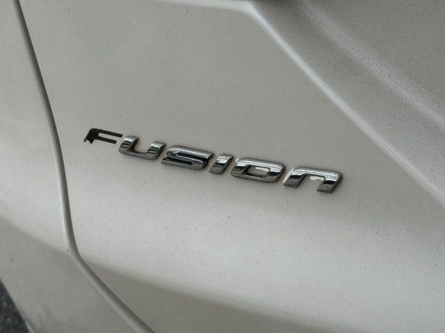 Used 2013 White Ford SE image 37