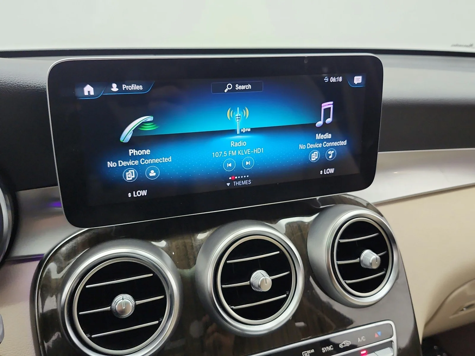Used 2020 Black Mercedes-Benz GLC 300 4MATIC® SUV image 10