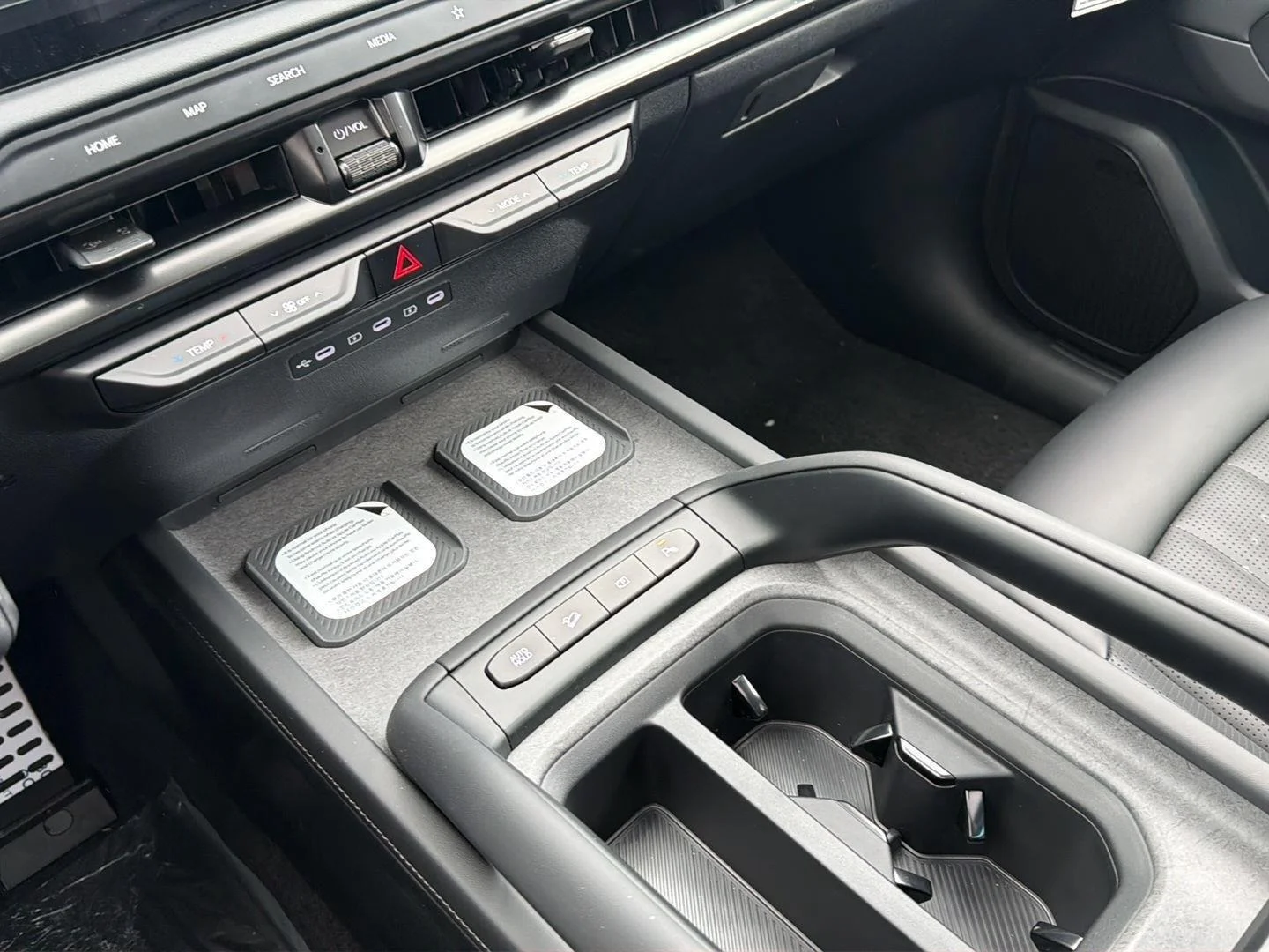 New 2027 Glacial White Pearl Kia X-Pro SX image 13