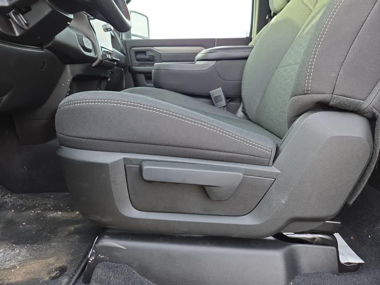 2026 RAM 2500 Tradesman - Photo 13