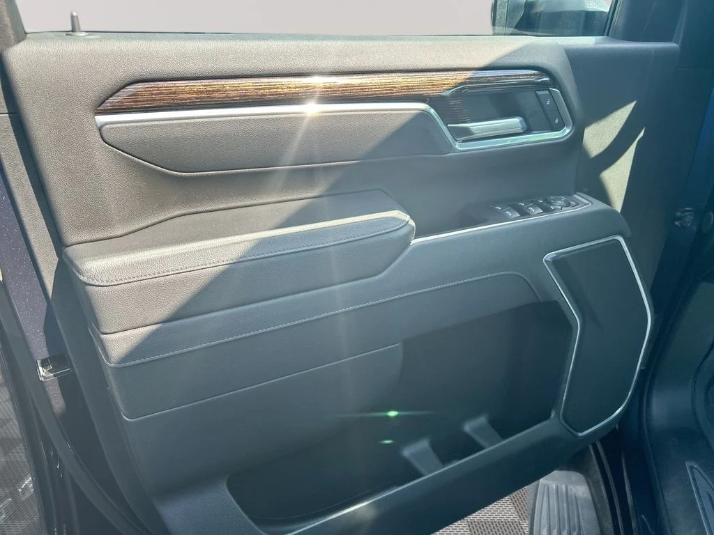 Used 2026 Silver GMC SLE image 25
