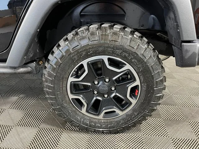 Used 2016 Black Jeep Unlimited Rubicon image 10