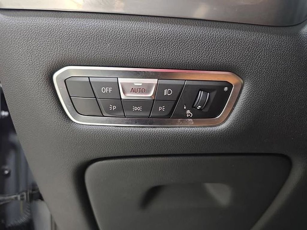 Used 2023 Skyscraper Gray Metallic BMW xDrive40i image 25