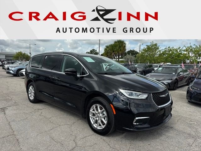 Used 2024 Black Chrysler Touring L image 1