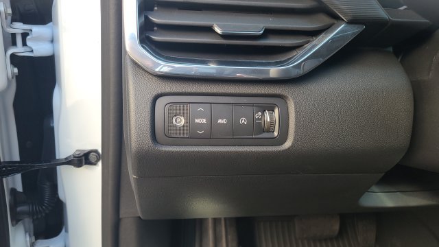 New 2027 Summit White GMC Elevation image 12