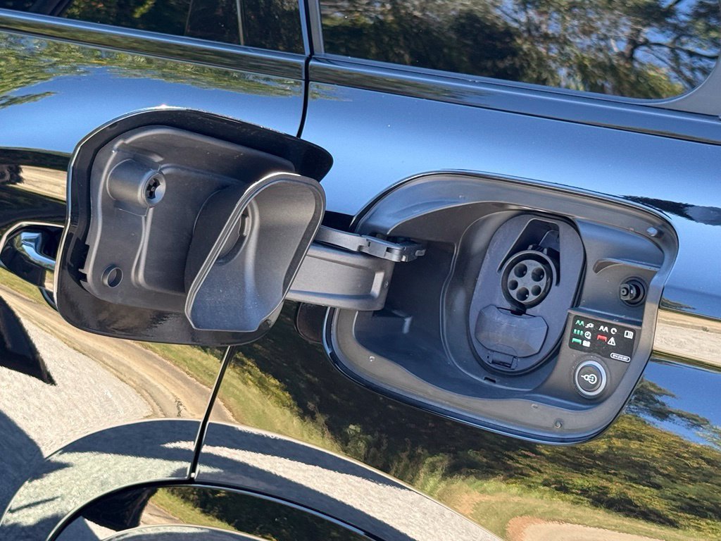 2025 Audi SQ6 e-tron Prestige - Photo 9