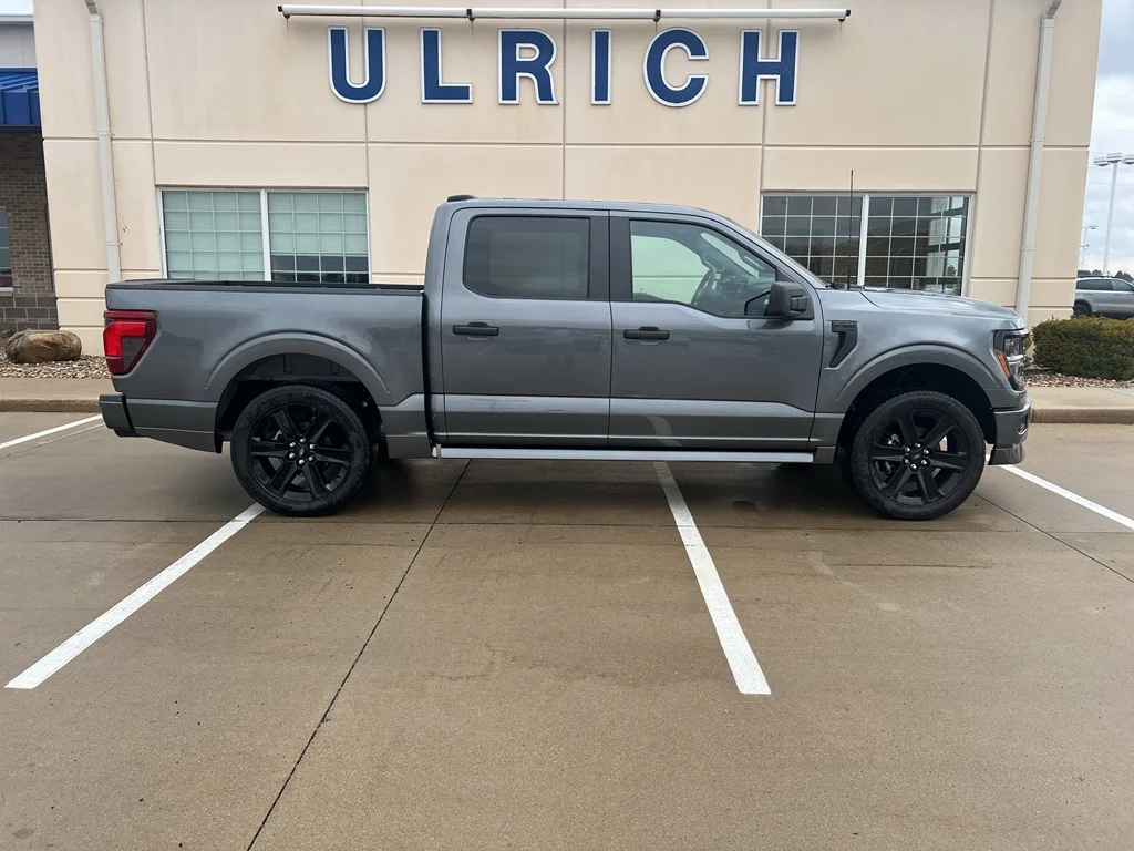 New 2026 Carbonized Gray Metallic Ford Lobo image 12