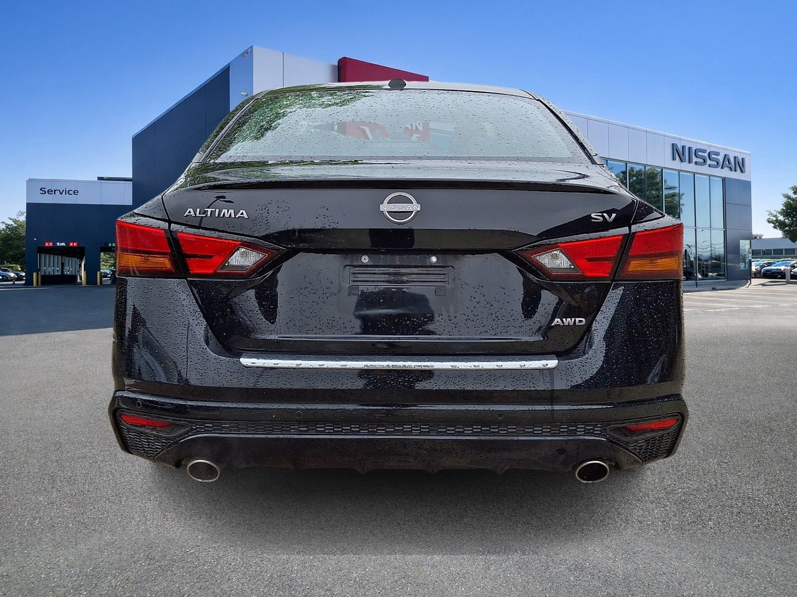 Used 2023 Super Black Nissan 2.5 SV image 4
