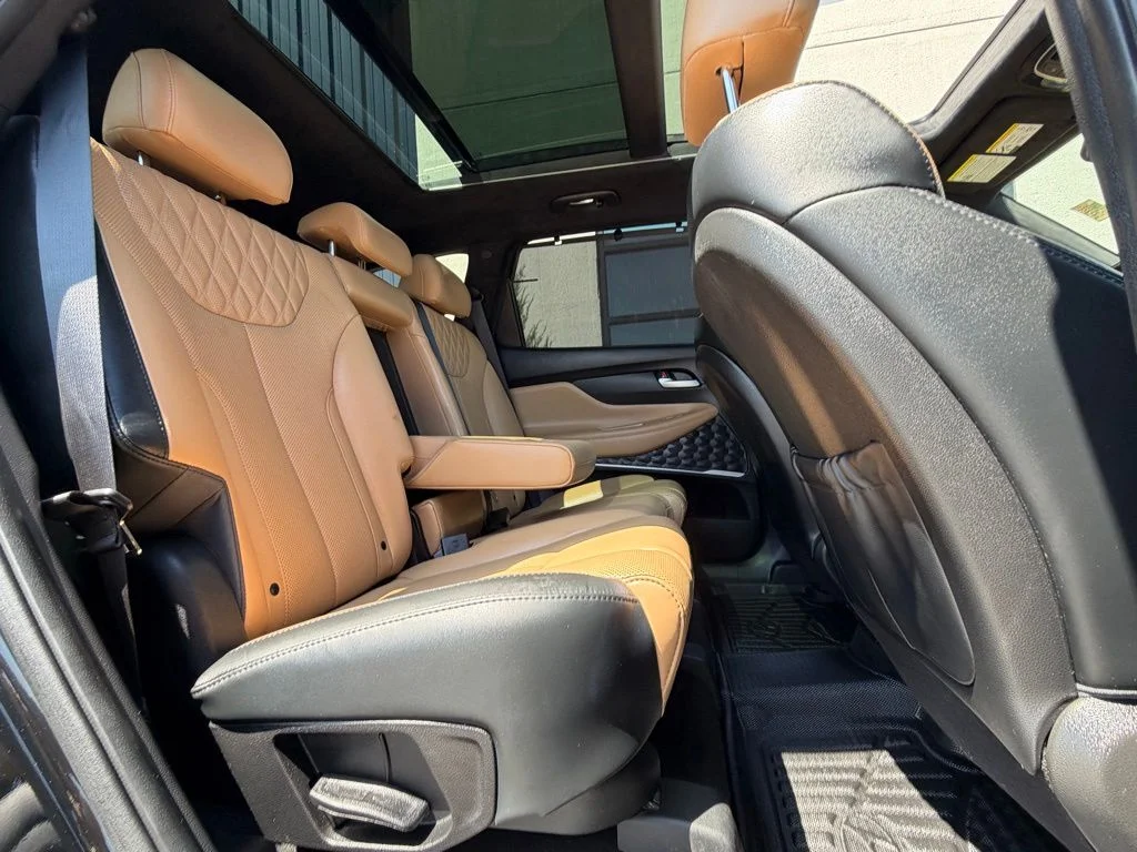 Used 2023 Black Hyundai Calligraphy image 22
