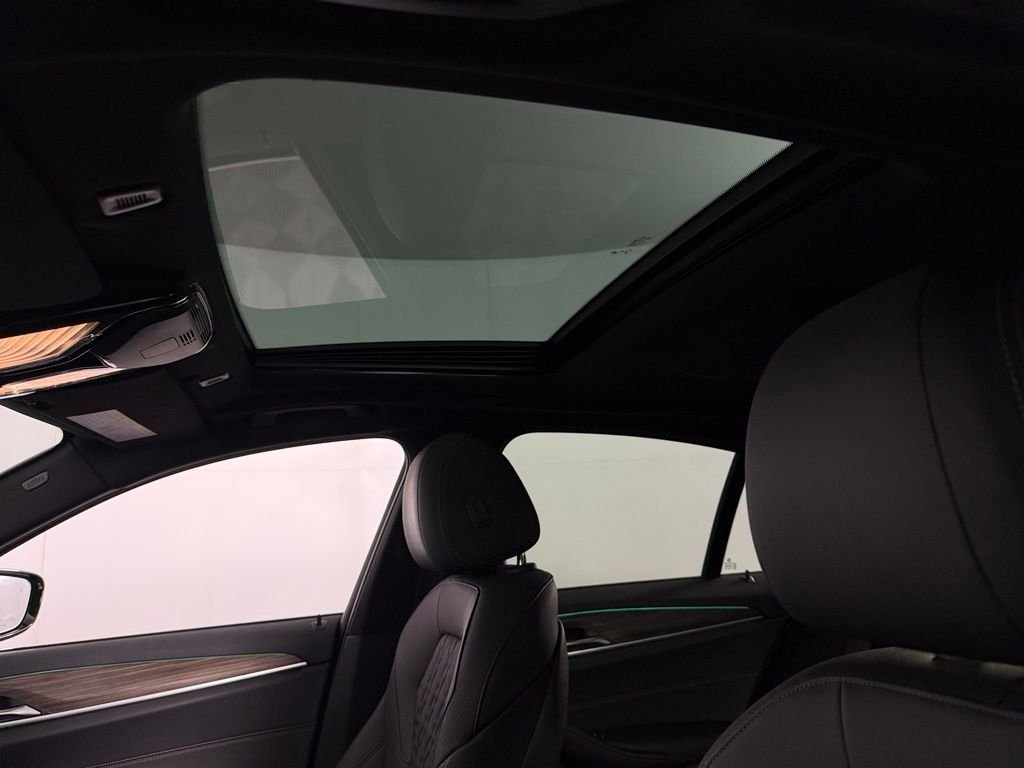 Used 2021 Gray BMW 540i image 24
