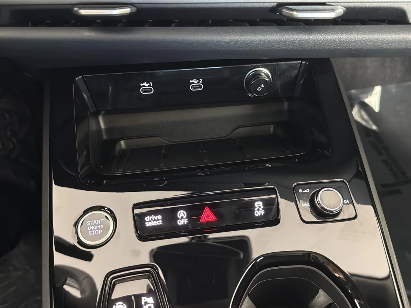 Certified Used 2025 GRAY Audi Premium Plus image 18