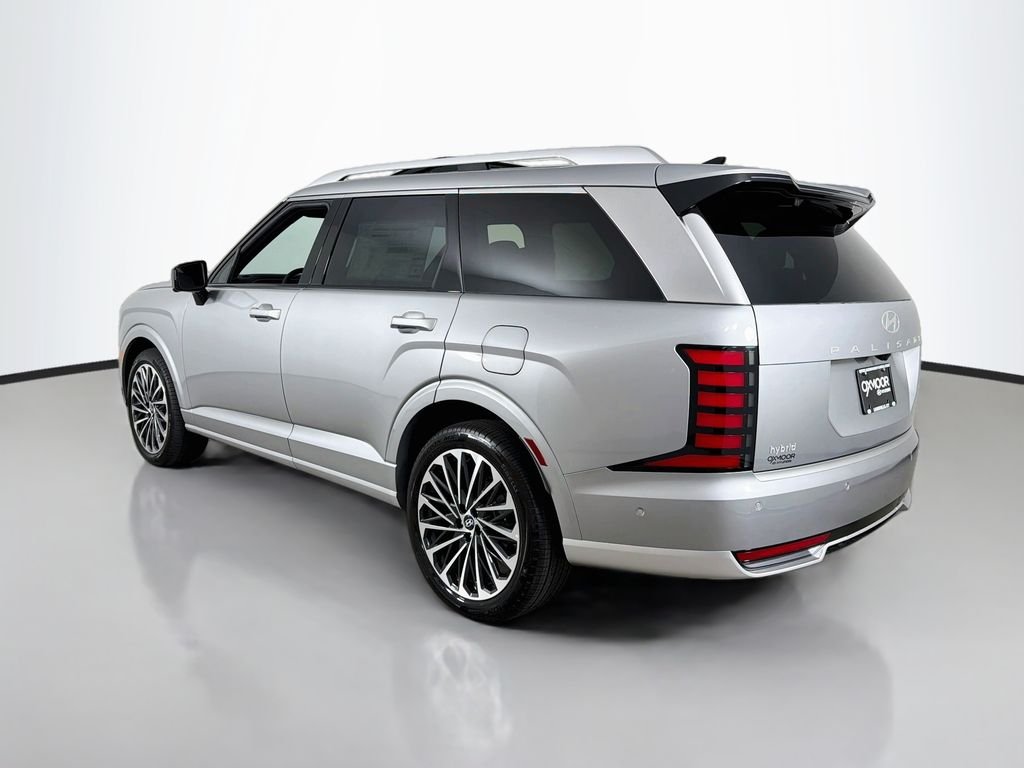 New 2027 Shimmering Silver Hyundai Calligraphy image 5