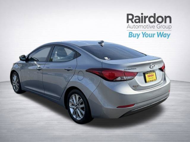Used 2015 Titanium Gray Metallic Hyundai SE image 5