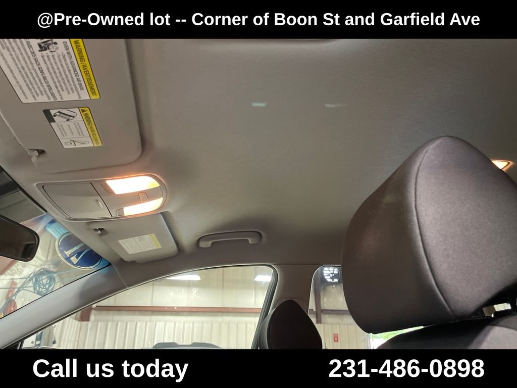 Used 2021 Gray Hyundai SEL image 13