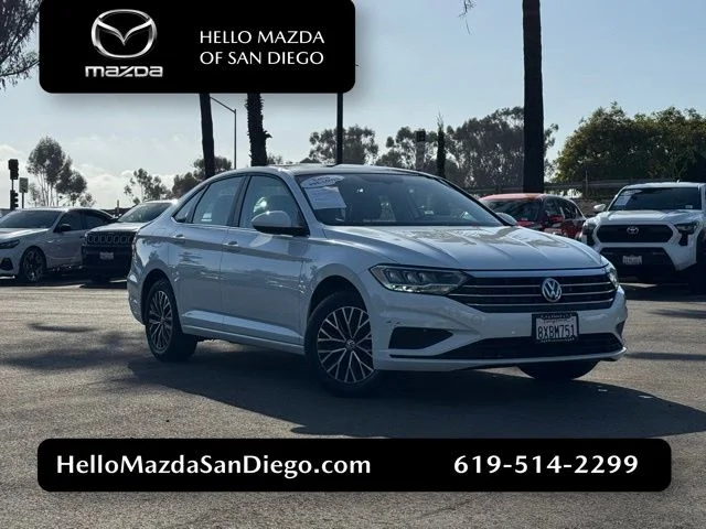 Used 2021 White Volkswagen 1.4T SE image 1