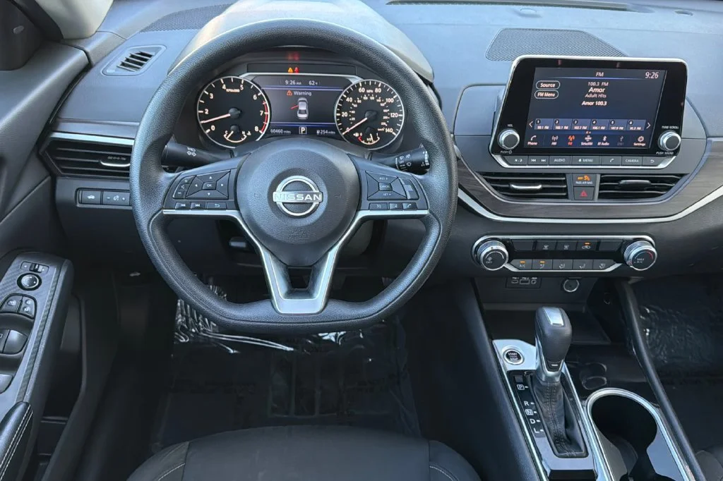 Used 2024 Garnet Pearl Metallic Nissan 2.5 SV image 18