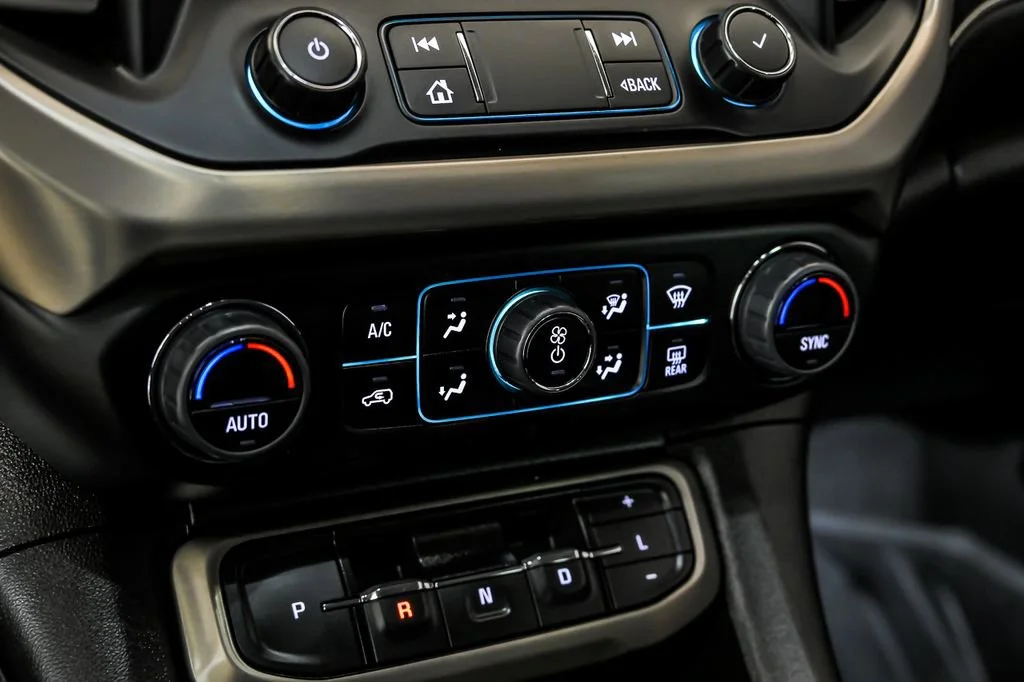Used 2022 Ebony Twilight Metallic GMC Denali image 24