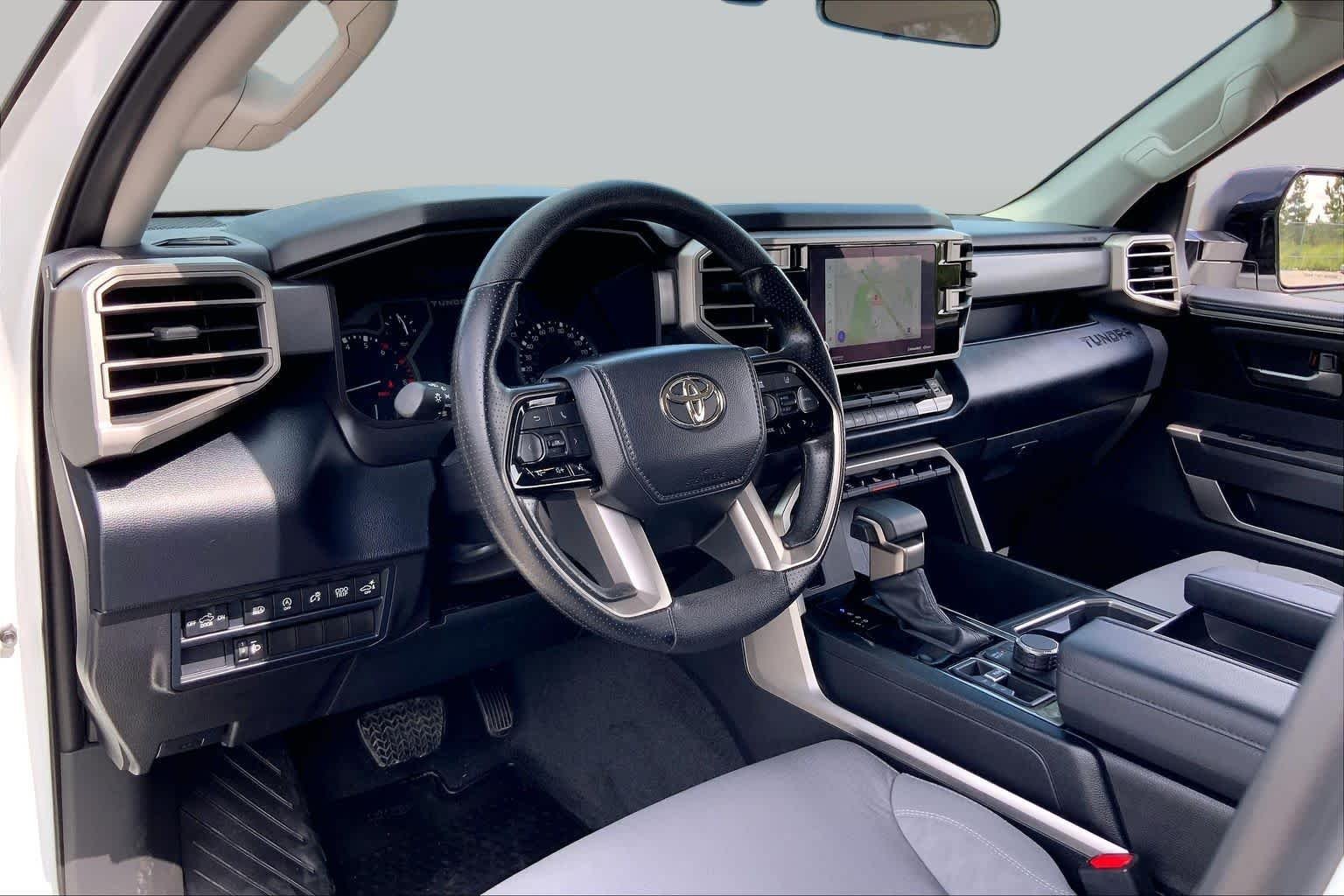 Used 2024 Ice Cap Toyota SR5 image 17