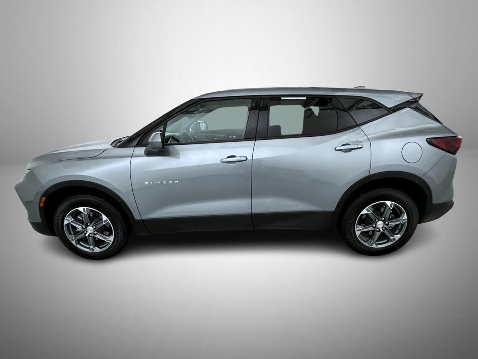 Used 2025 Gray Chevrolet LT image 8